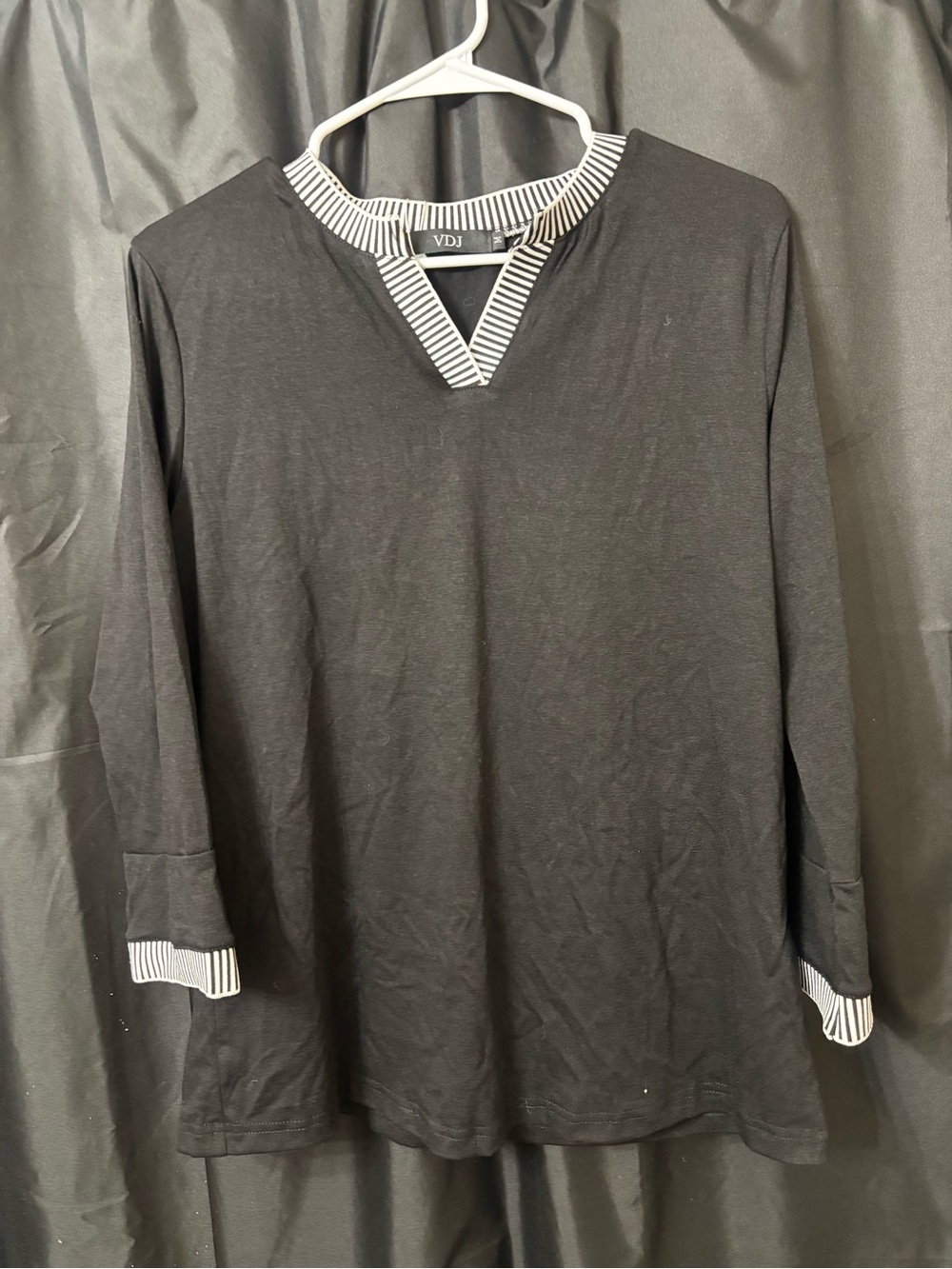 Black Long-Sleeve V-Notch Top with Striped Trim